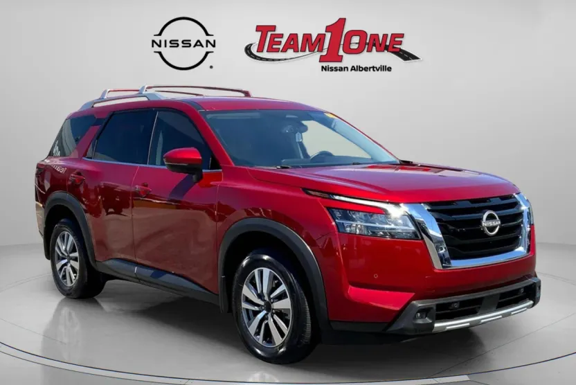 2023 Nissan Pathfinder SL photo 1