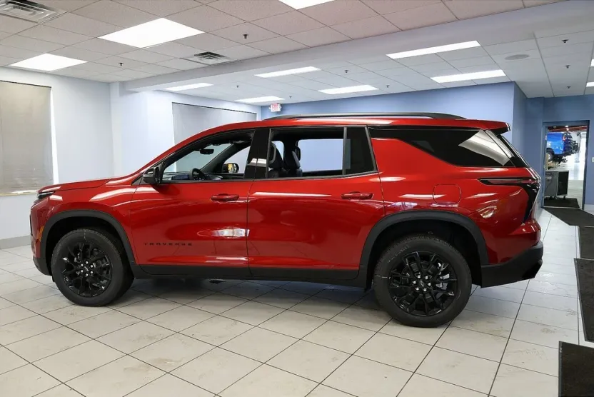 2026 Chevrolet Traverse photo 1