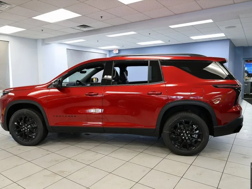 2026 Chevrolet Traverse photo 1