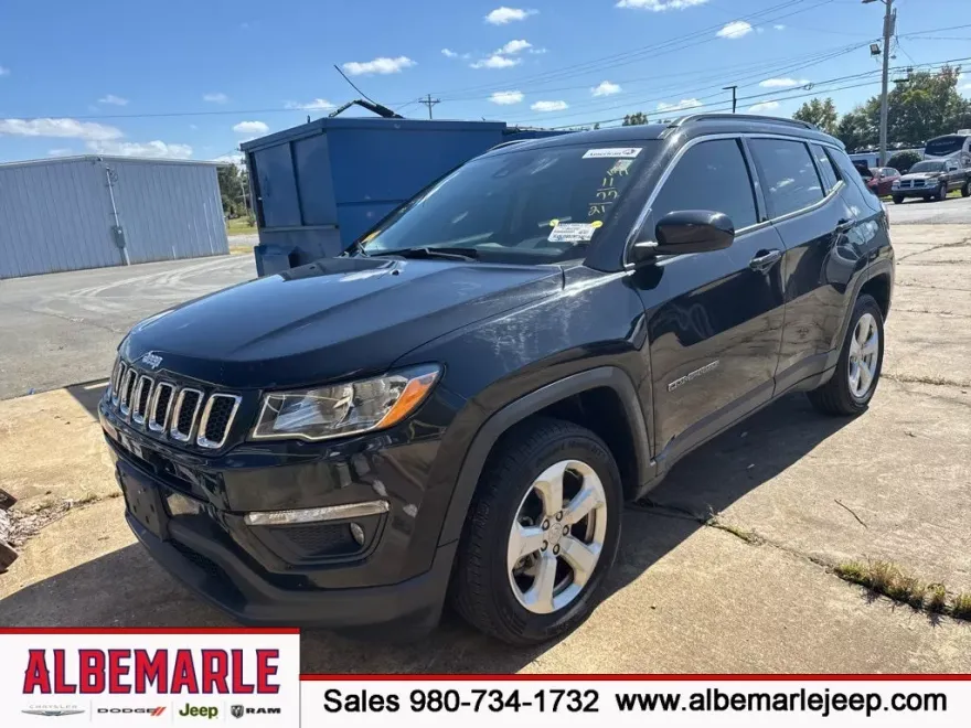 2021 Jeep Compass Latitude photo 1