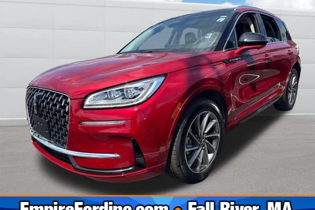 2024 Lincoln Corsair Grand Touring photo 1