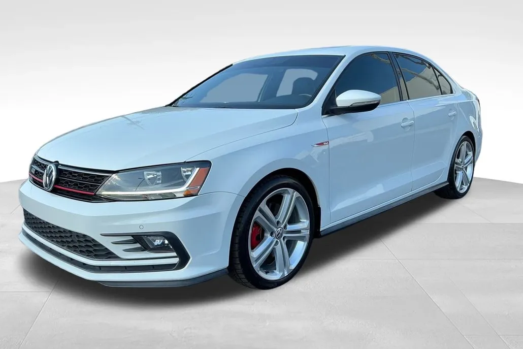 2017 Volkswagen Jetta GLI photo 1