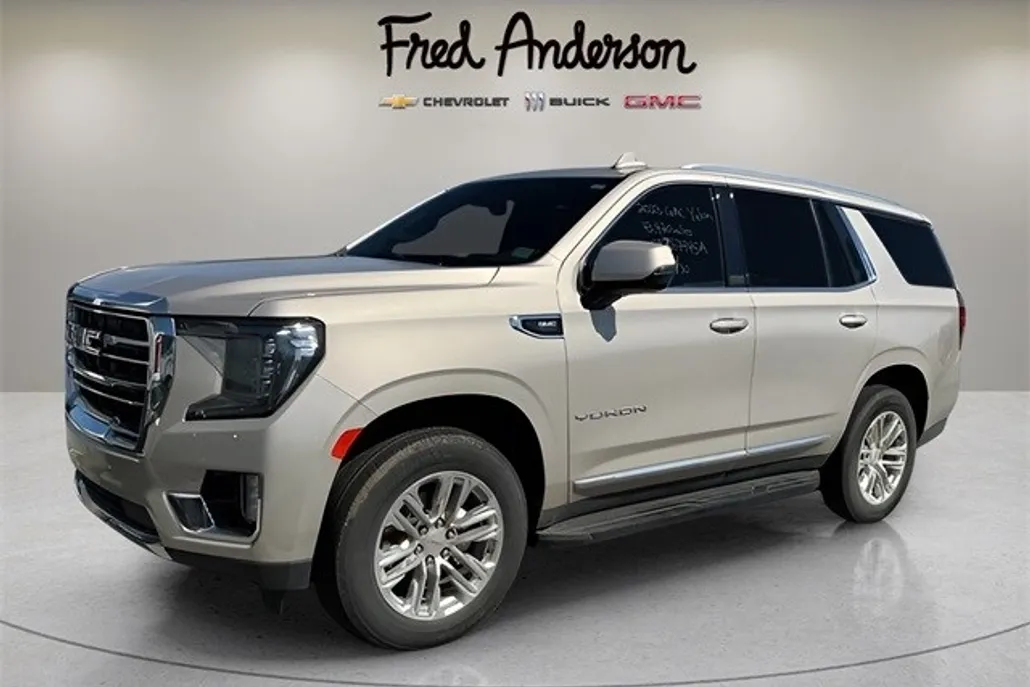 2023 Gmc Yukon SLT photo 1