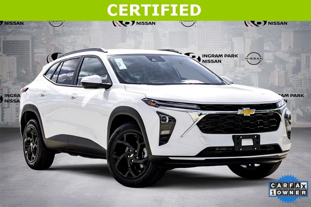 2025 Chevrolet Trax LT photo 1