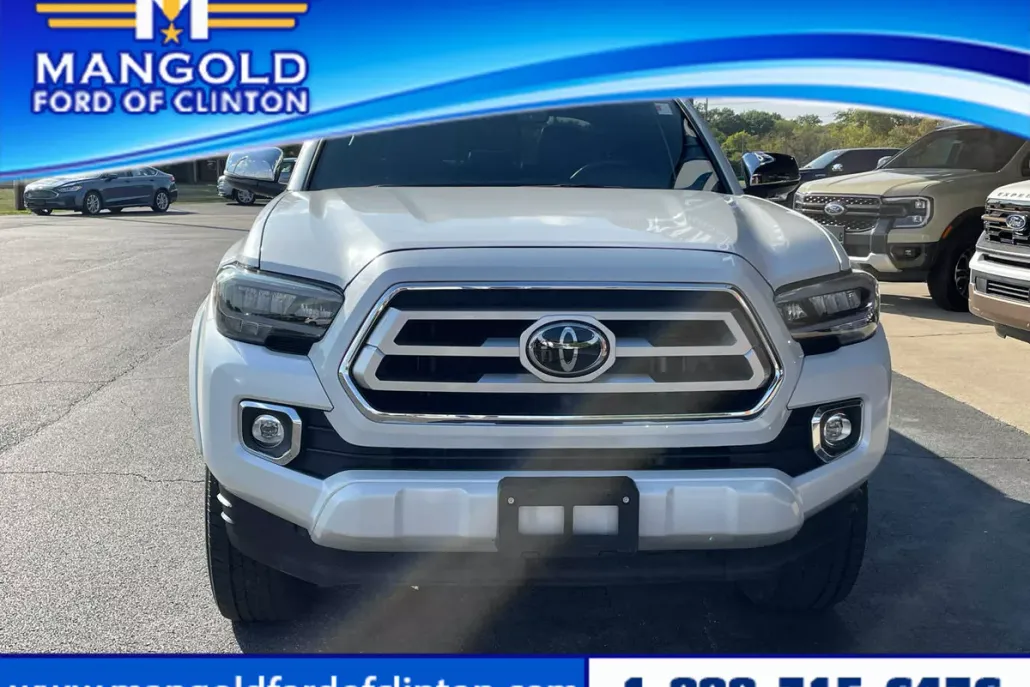 2023 Toyota Tacoma Limited photo 1