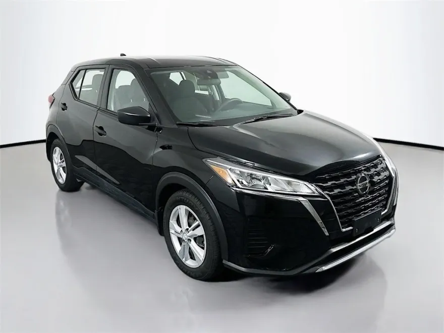 2021 Nissan Kicks S photo 1