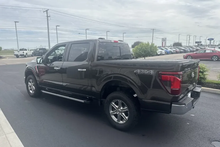 2024 Ford F-150 XLT photo 1
