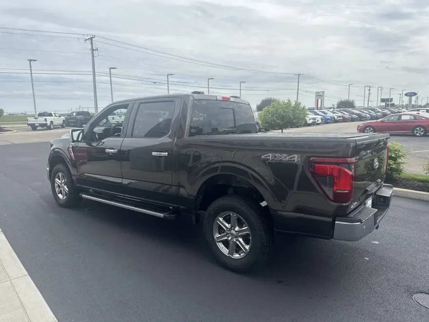 2024 Ford F-150 XLT photo 1
