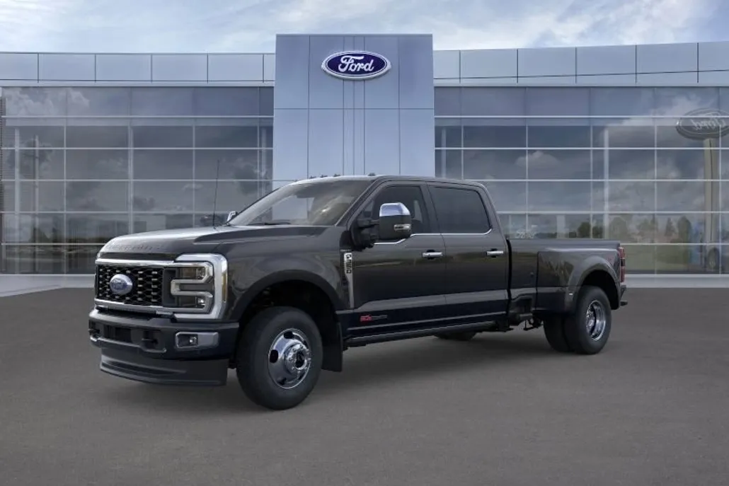 2025 Ford F-350 Platinum photo 1