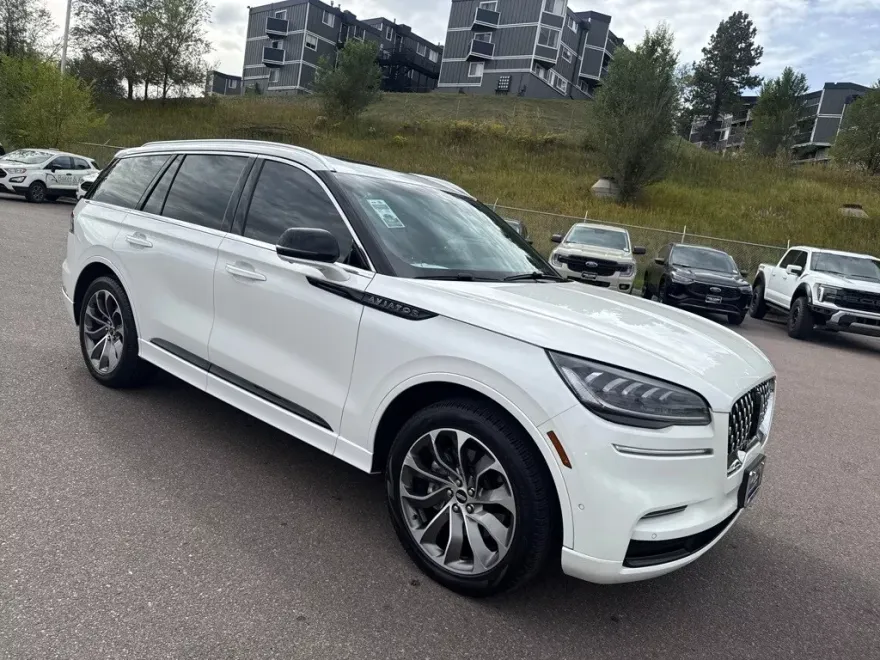 2023 Lincoln Aviator Grand Touring photo 1