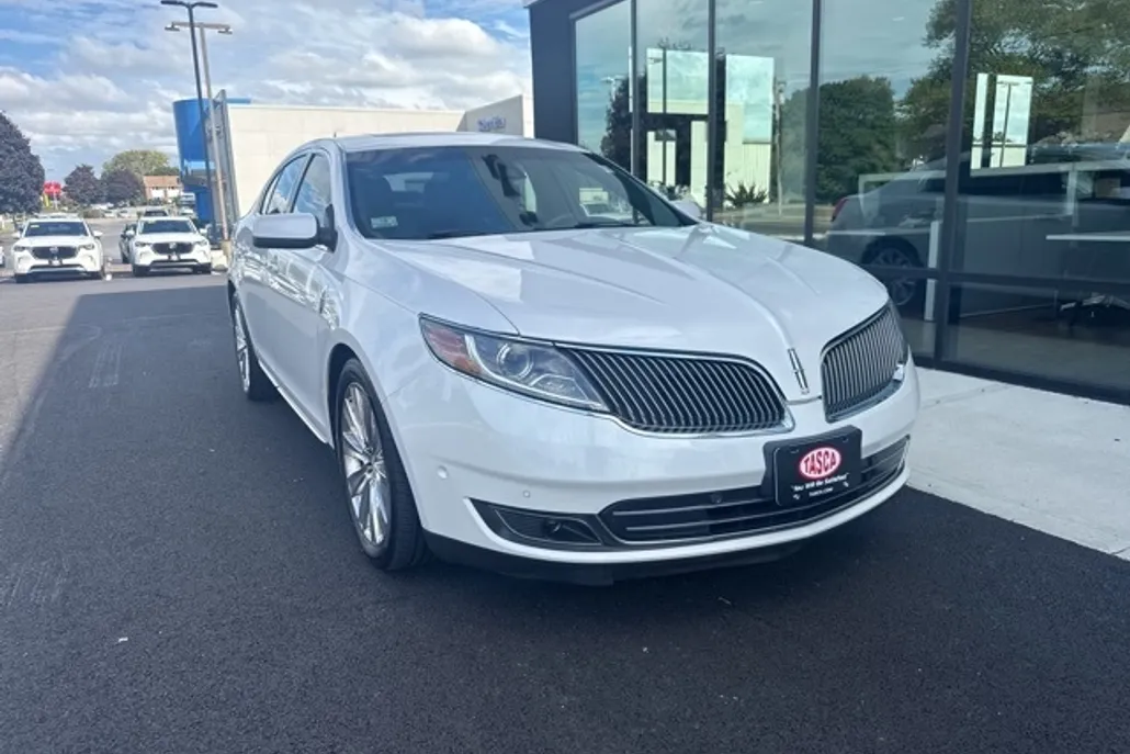 2013 Lincoln MKS EcoBoost photo 1