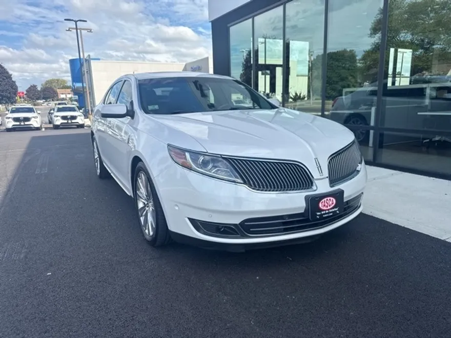 2013 Lincoln MKS EcoBoost photo 1