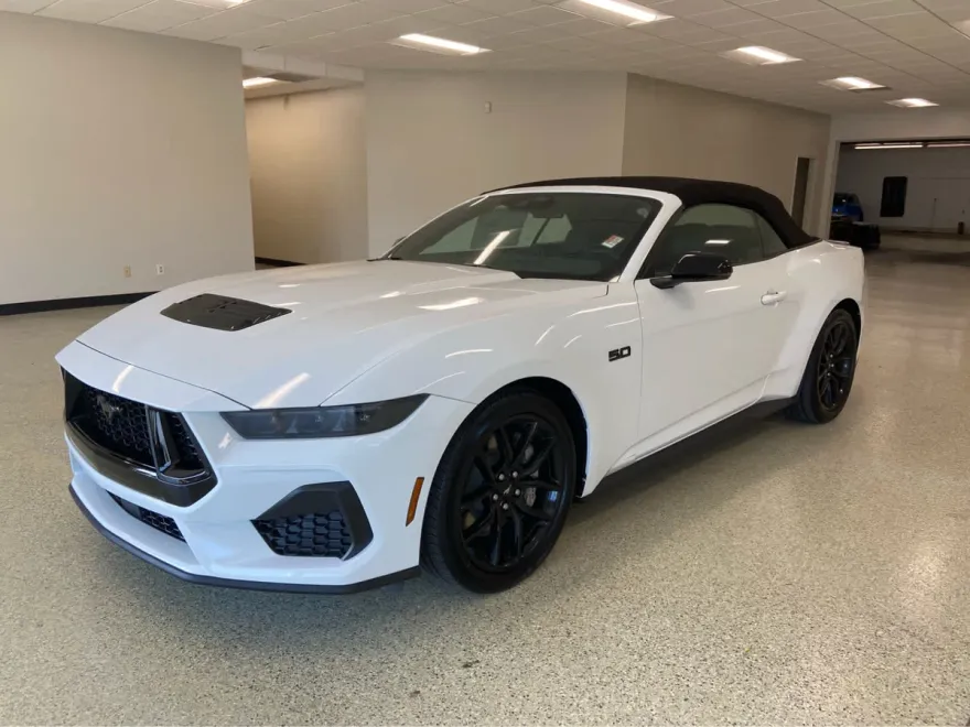 2025 Ford Mustang GT Premium Convertible photo 1