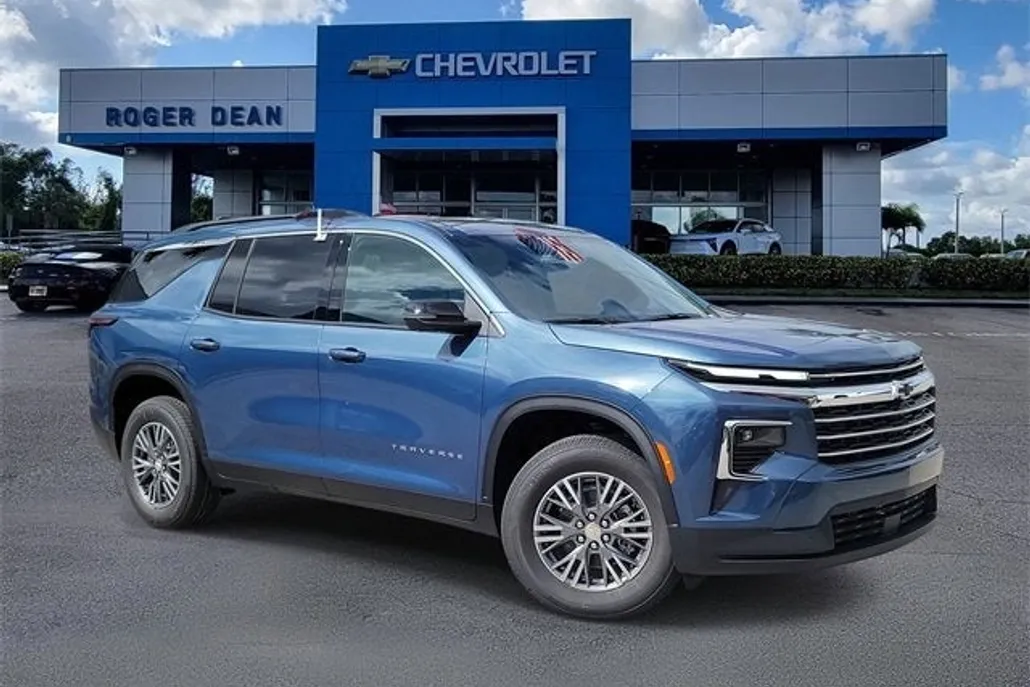 2026 Chevrolet Traverse photo 1