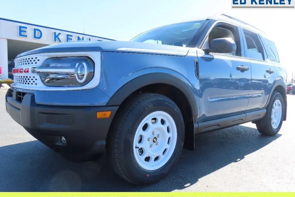 2025 Ford Bronco Sport Heritage photo 1