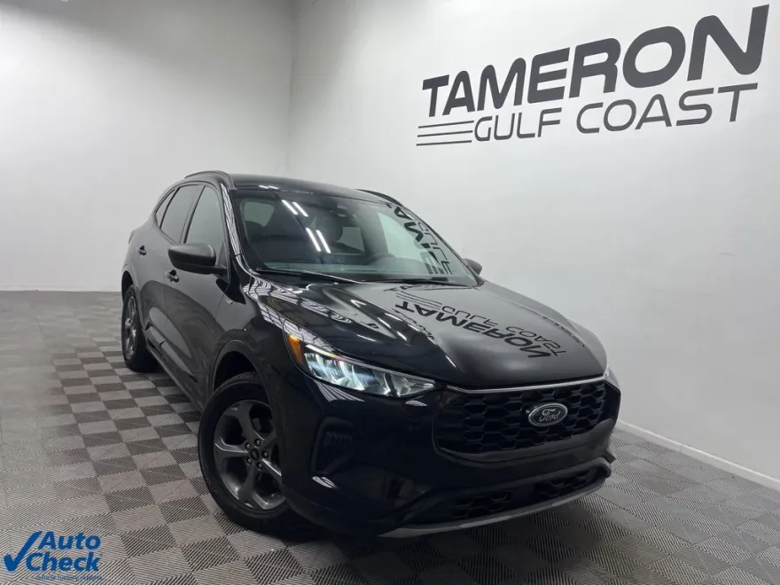 2023 Ford Escape ST-Line photo 1