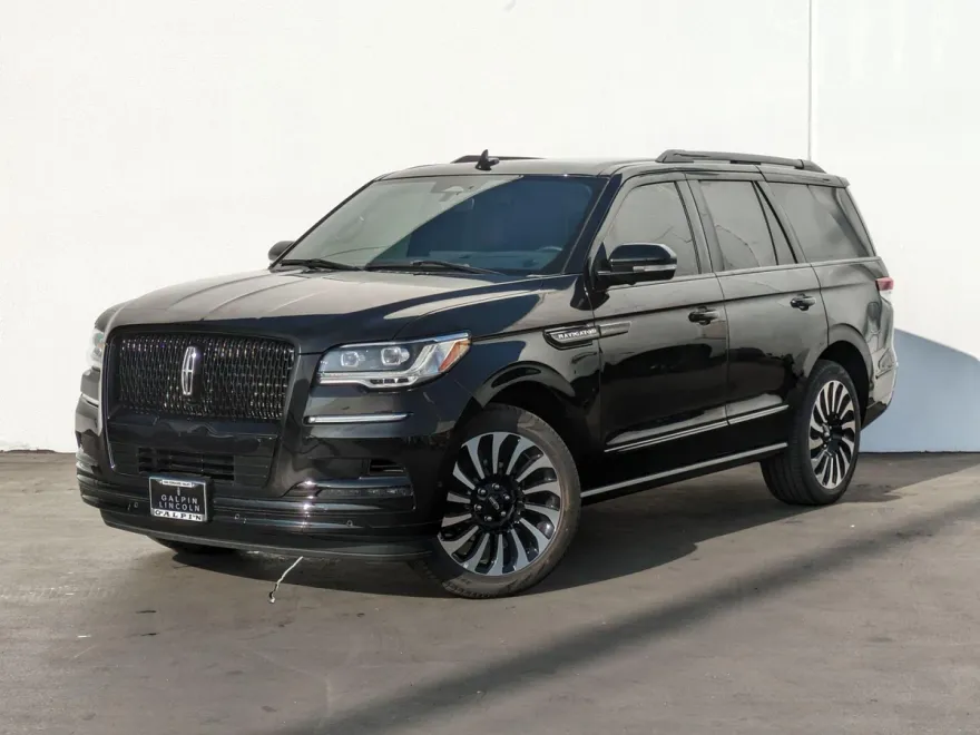 2024 Lincoln Navigator Reserve photo 1