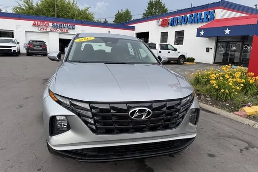 2022 Hyundai Tucson SE photo 1
