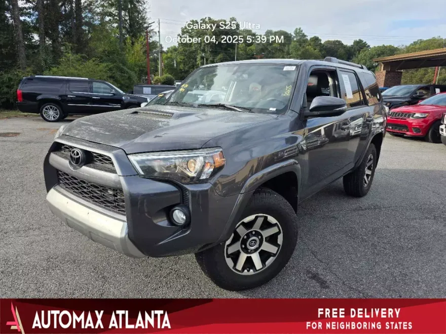 2019 Toyota 4Runner SR5 photo 1