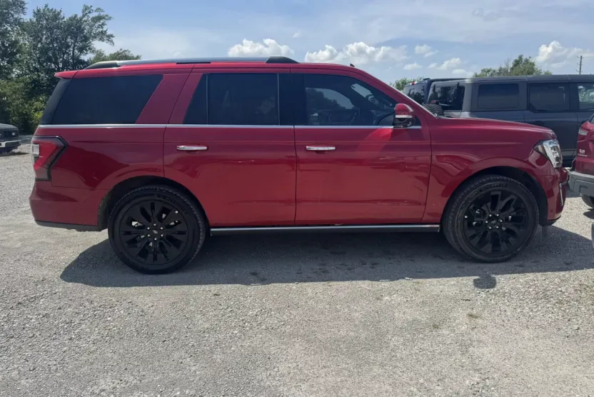 2020 Ford Expedition Limited photo 1