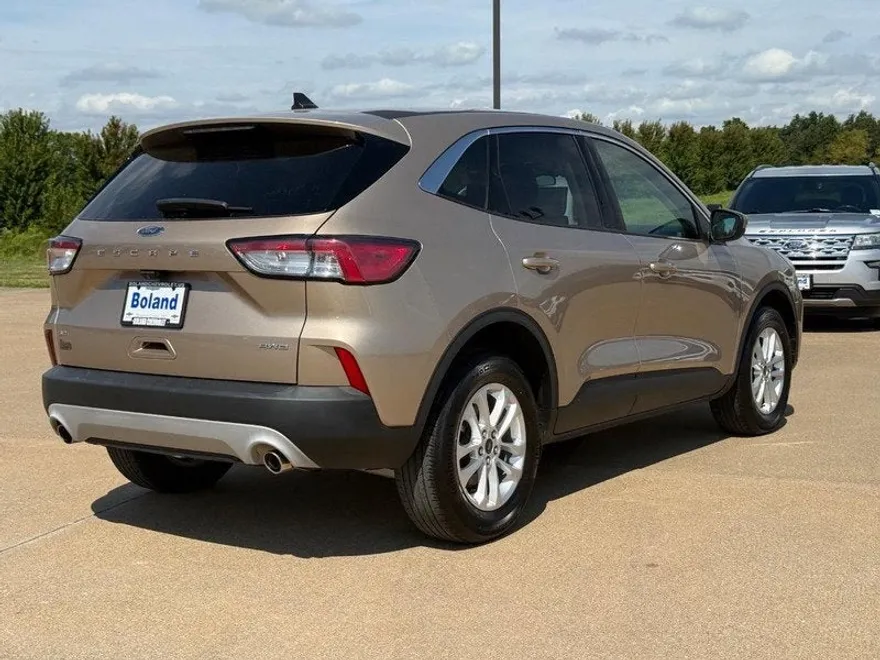 2021 Ford Escape SE photo 1
