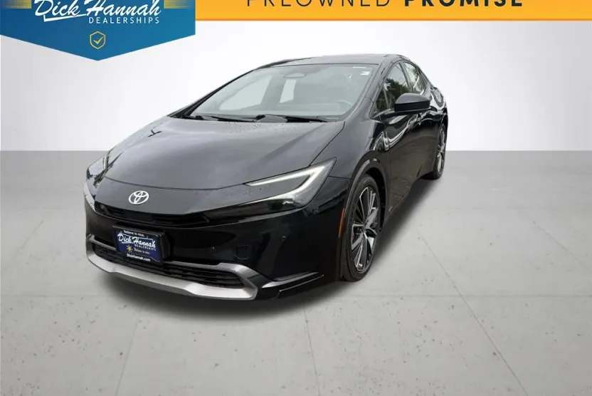 2023 Toyota Prius Limited photo 1
