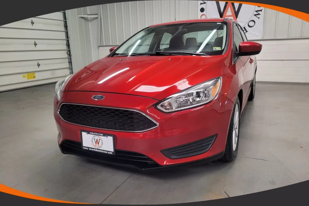 2018 Ford Focus Sedan photo 1