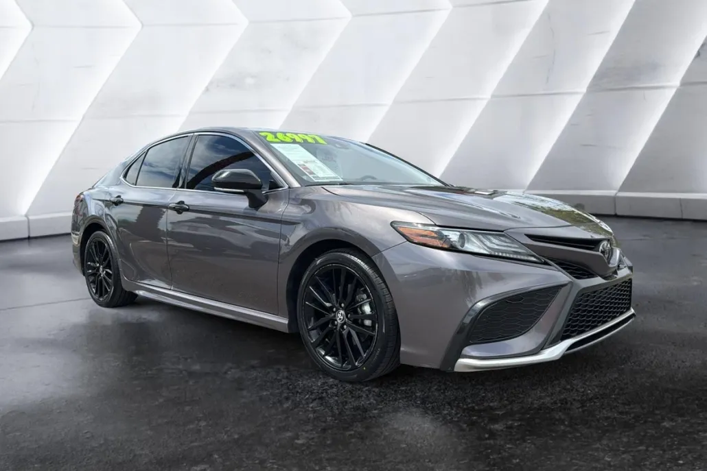2023 Toyota Camry XSE photo 1