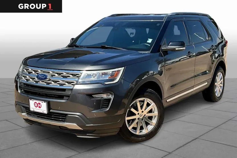 2018 Ford Explorer XLT photo 1