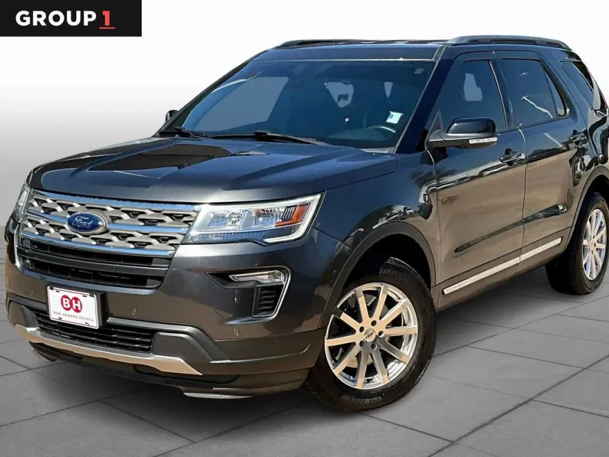 2018 Ford Explorer XLT photo 1