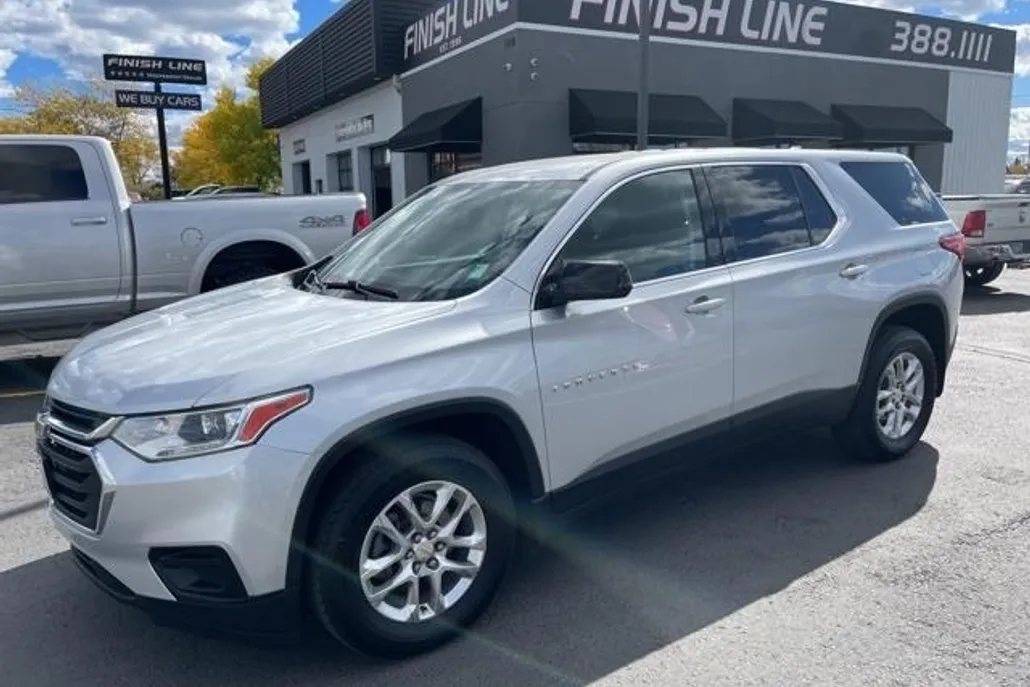 2020 Chevrolet Traverse LS photo 1