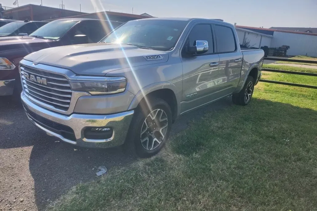 2025 Ram 1500 Laramie photo 1