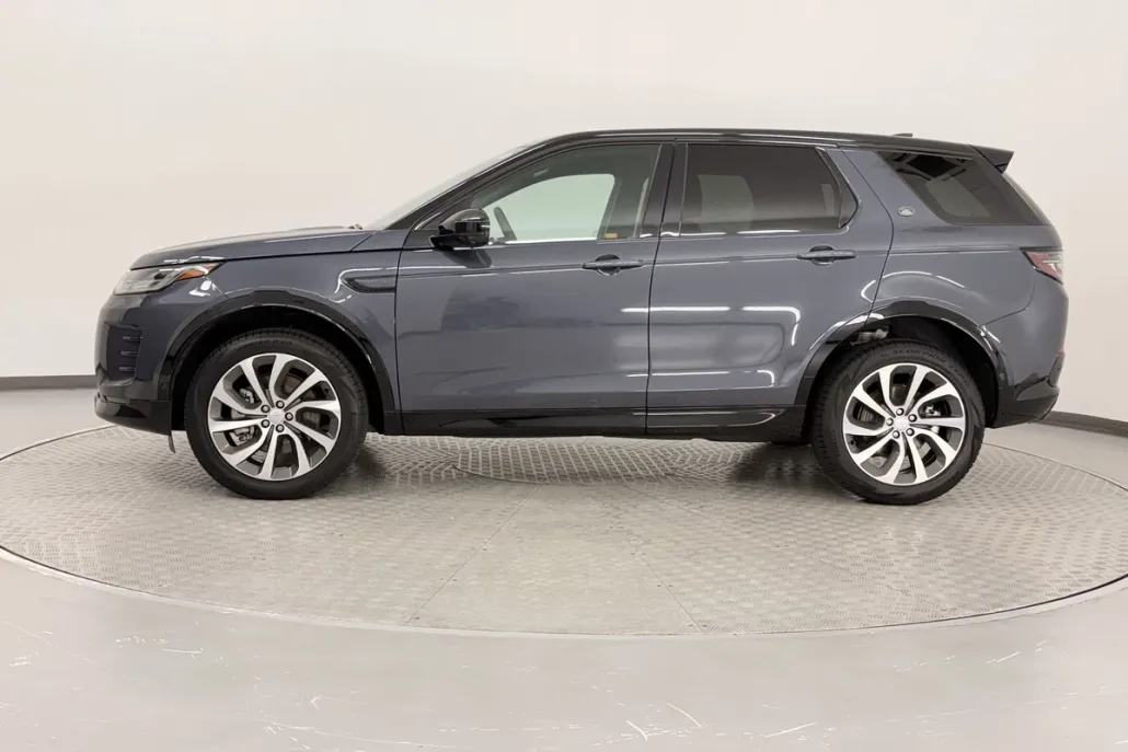 2025 Land Rover Discovery Sport Dynamic SE photo 1