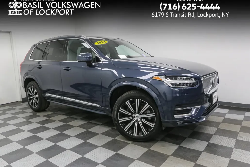 2024 Volvo XC90 B5 Core photo 1