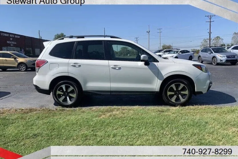2018 Subaru Forester 2.5i Premium photo 1
