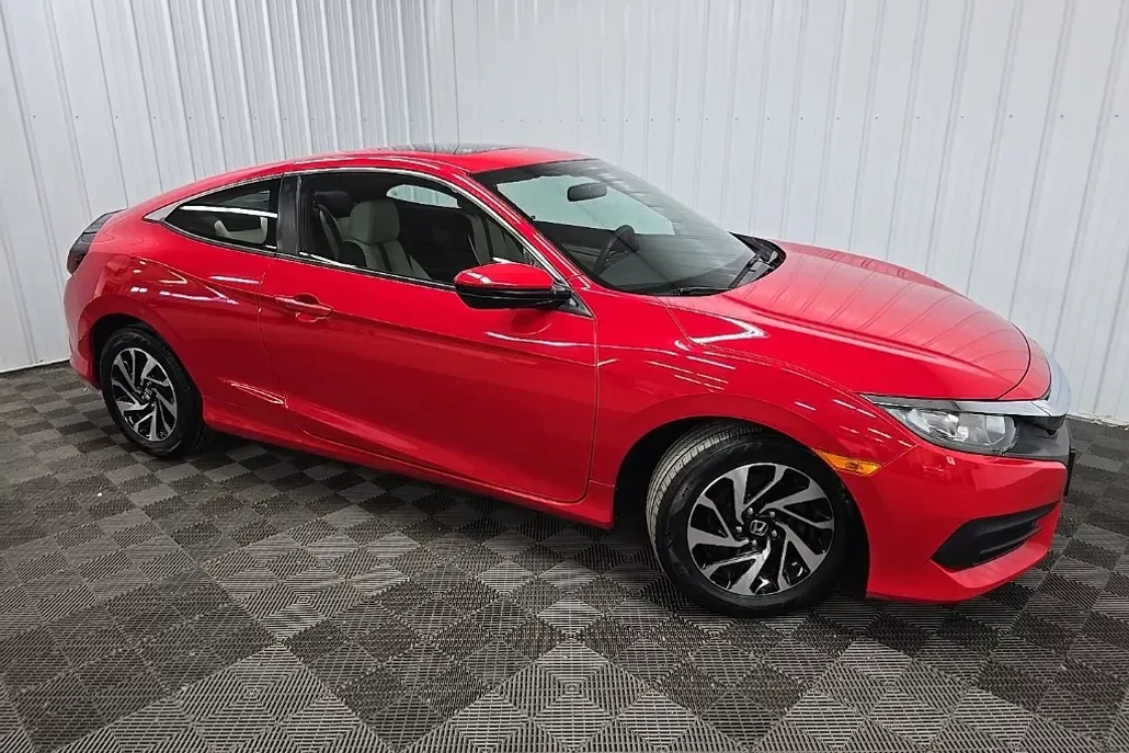 2018 Honda Civic photo 1