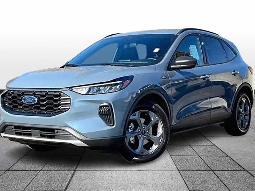 2025 Ford Escape ST-Line photo 1