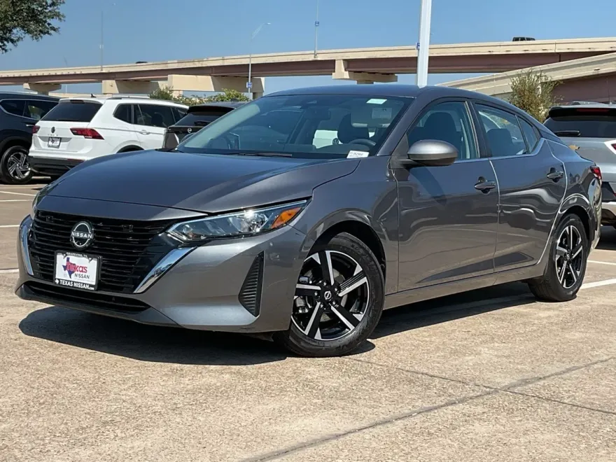 2024 Nissan Sentra SV photo 1