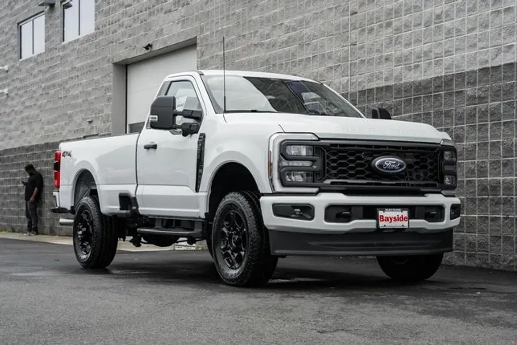 2025 Ford F-350 XL photo 1