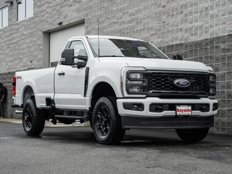 2025 Ford F-350 XL photo 1