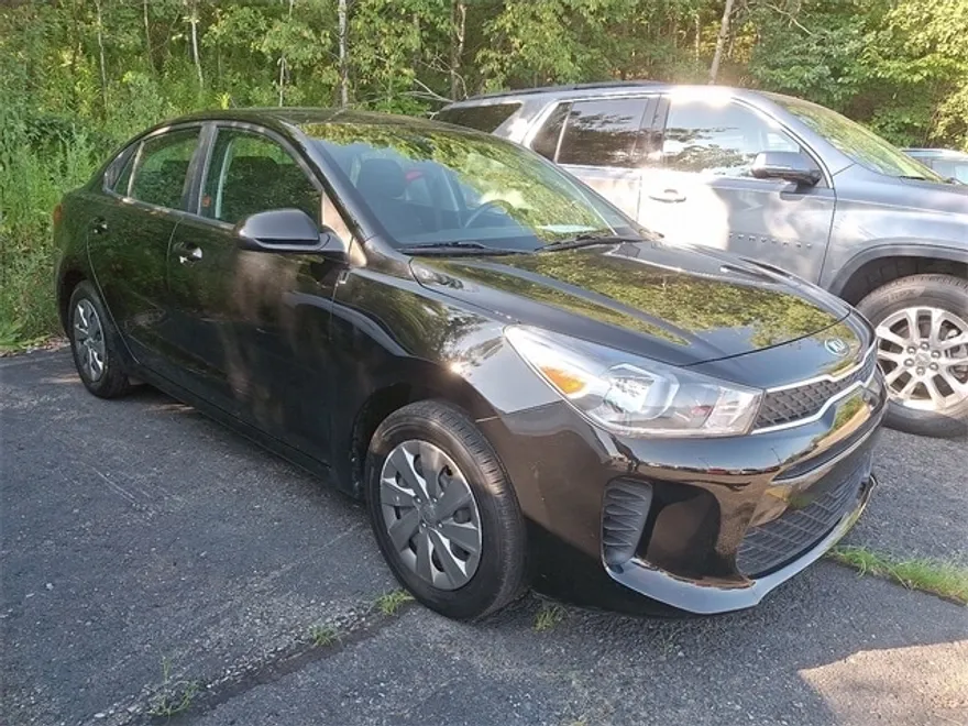 2019 Kia Rio S photo 1