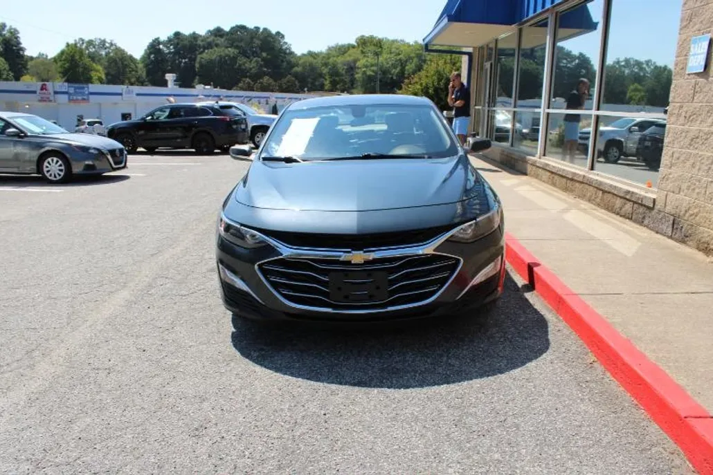 2020 Chevrolet Malibu photo 1