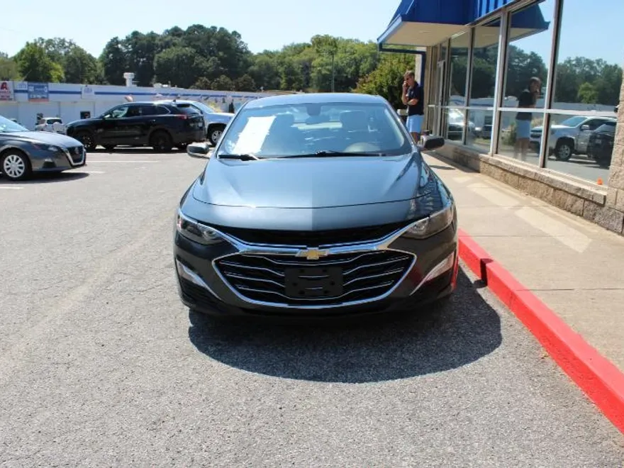 2020 Chevrolet Malibu photo 1