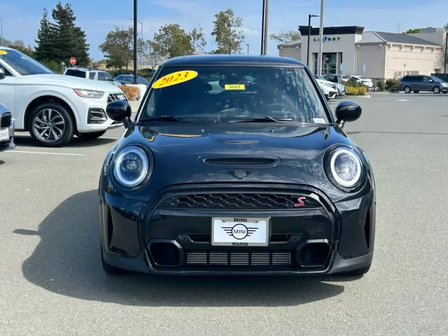 2023 Mini Countryman S ALL4 photo 1