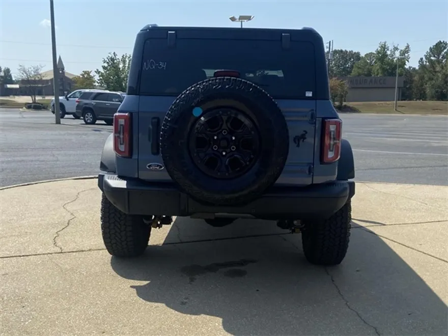 2025 Ford Bronco Badlands photo 1