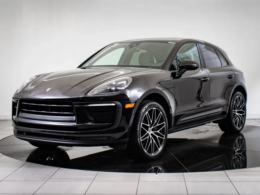 2022 Porsche Macan photo 1
