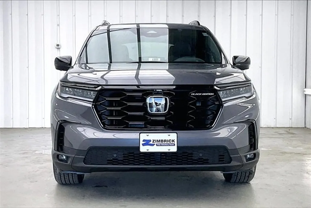 2025 Honda Pilot Black Edition photo 1