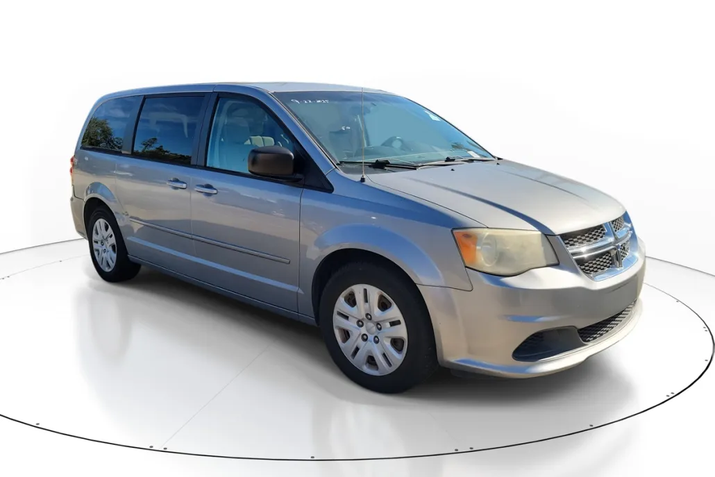 2013 Dodge Grand Caravan SE photo 1