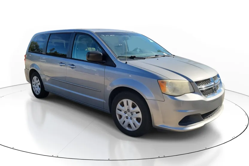 2013 Dodge Grand Caravan SE photo 1