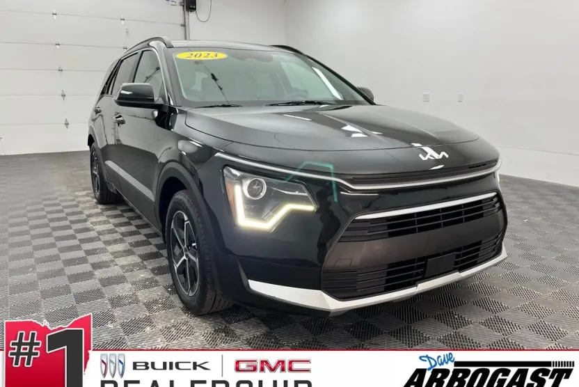 2023 Kia Niro EX photo 1